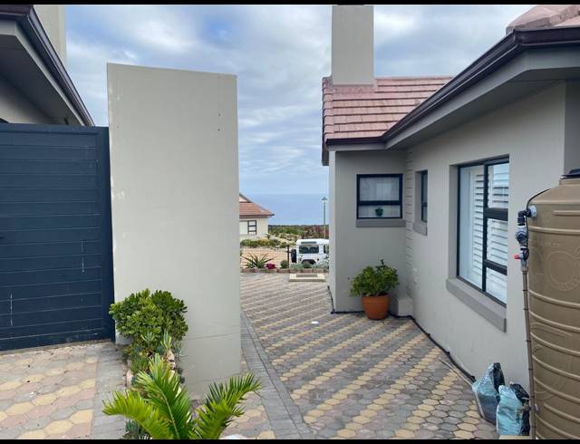 2 BEDROOM RETIREMENT UNIT TO LET IN DANA BAY